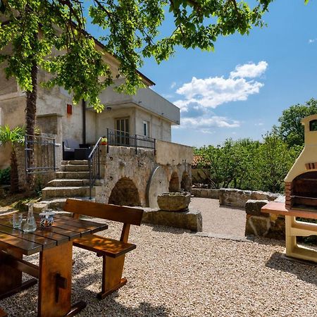 Villa Kuca Za Odmor "Na Paltu" Risika Esterno foto